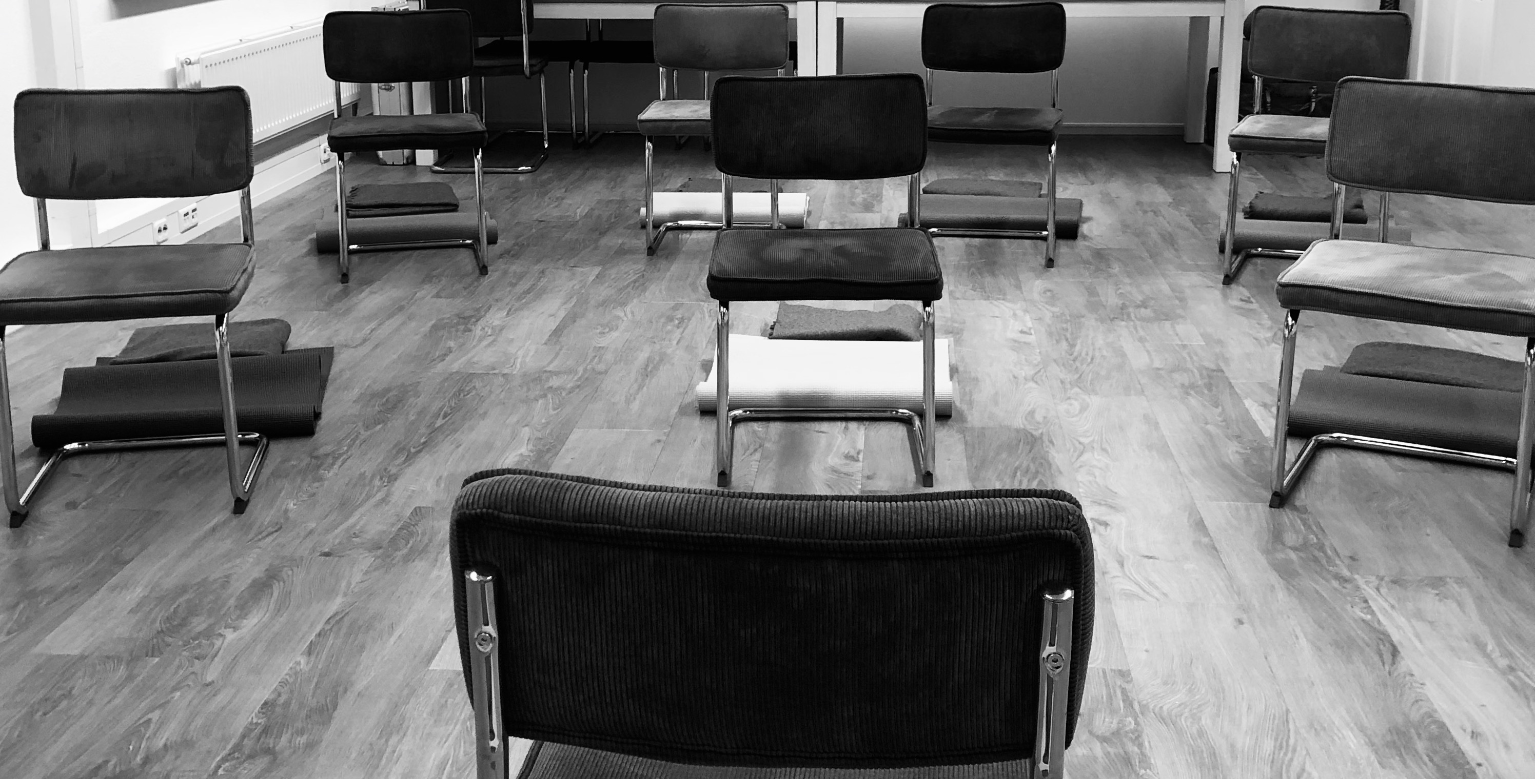 Zit-fitsessie en stoelyoga | YogabyCarola